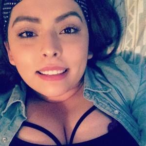 Meet your Posher, Azucena